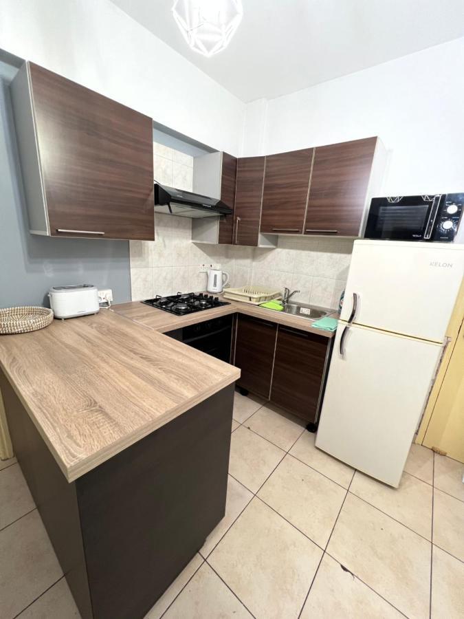 Carisa Holiday Rooms Larnaca Dış mekan fotoğraf
