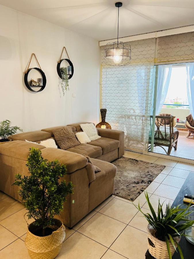 Carisa Holiday Rooms Larnaca Dış mekan fotoğraf